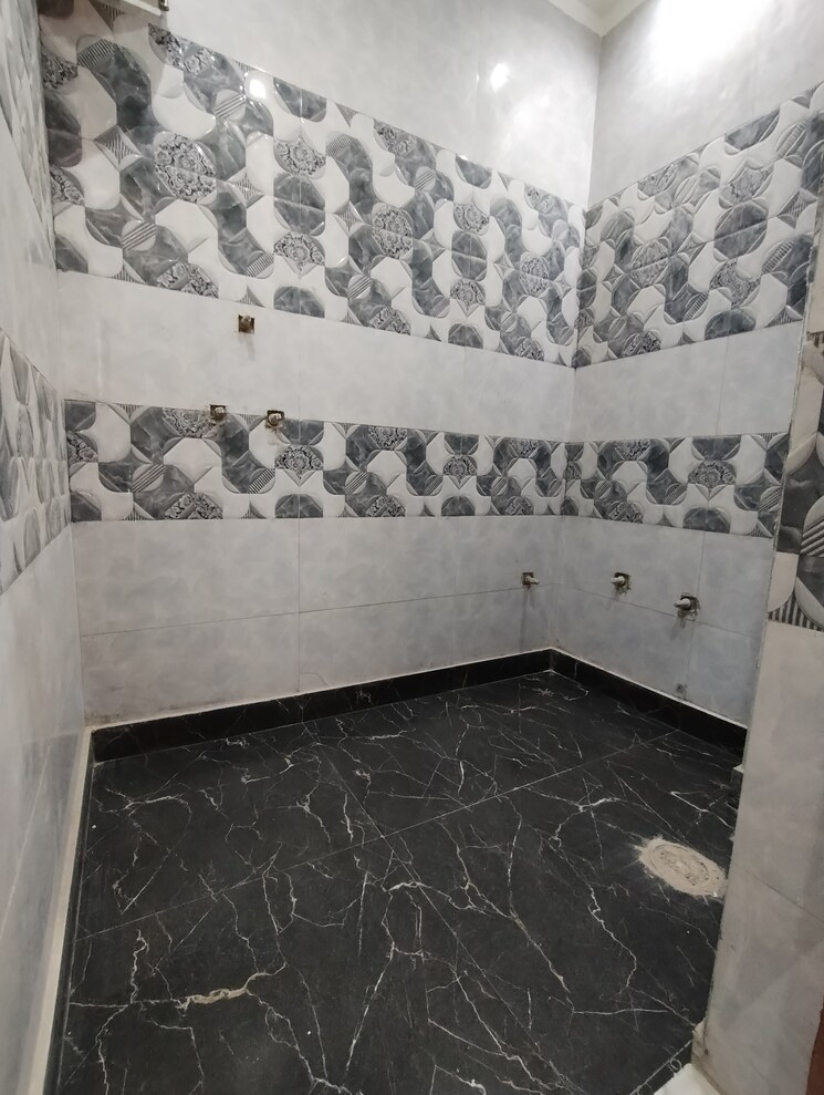  Parking, uttam nagar west 1 Bedroom 400 Sq.Ft. Builder Floor In Uttam Nagar West Delhi 8198040