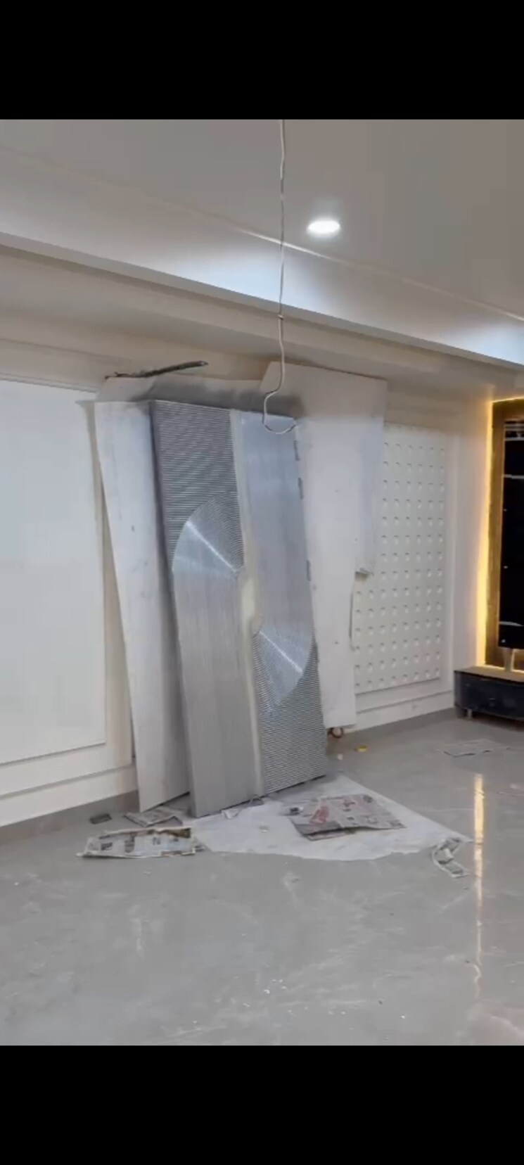 undefined, sector 85 3 Bedroom 250 Sq.Yd. Builder Floor In Sector 85 Faridabad 8198066