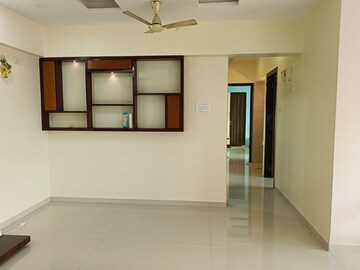 Room in 2 BHK Apartment at Kabra Argentum, Goregaon West – for Rent