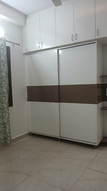 Room in 3 BHK Builder Floor at Patel Nagar – for Rent