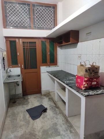 Kitchen in 1.5 BHK Independent House at Aliganj – for Rent