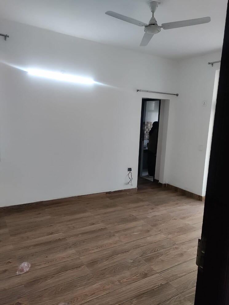 Bedroom, amrapali-sapphire 3 Bedroom 1850 Sq.Ft. Apartment In Sector 45 Noida 8198178