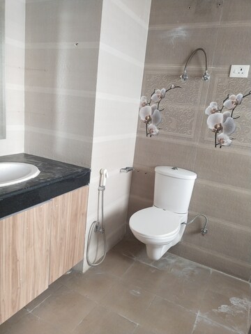 Bathroom in 4 BHK Apartment at Lord Krishna Apartment, Sector 43 – for Rent