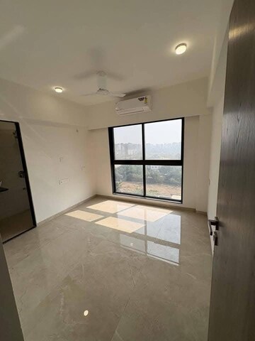 2 BHK Apartment For Resale in Kalpataru Radiance Goregaon West Mumbai  8198182