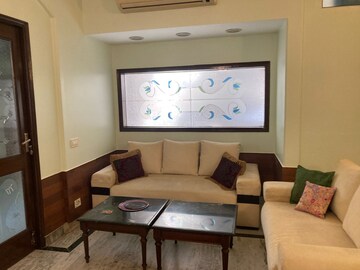 Living Room in 1 BHK Apartment at Safdarjung Enclave – for Rent