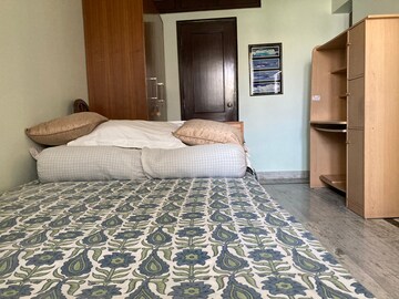 Bedroom in 1 BHK Apartment at Safdarjung Enclave – for Rent