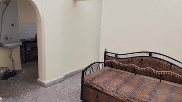 Bedroom in 1 RK Apartment at Erandwane – for Rent