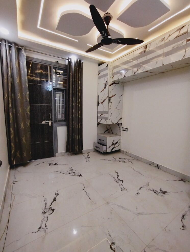 Bedroom, mohan garden 2 Bedroom 500 Sq.Ft. Builder Floor In Mohan Garden Delhi 8198230