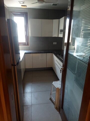 Bathroom in 4 BHK Builder Floor at West End Colony – for Rent
