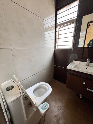 Bathroom in 2 BHK Apartment at Amrapali Silicon City, Sector 76 – for Rent