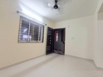 Room in 1 BHK Builder Floor at Hsr Layout – for Rent