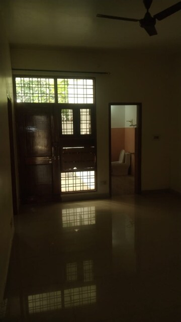 Living Room in 2 BHK Villa at Gomti Nagar – for Rent