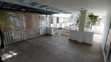 Parking in 3 BHK Villa at Palarivattom – for Sale