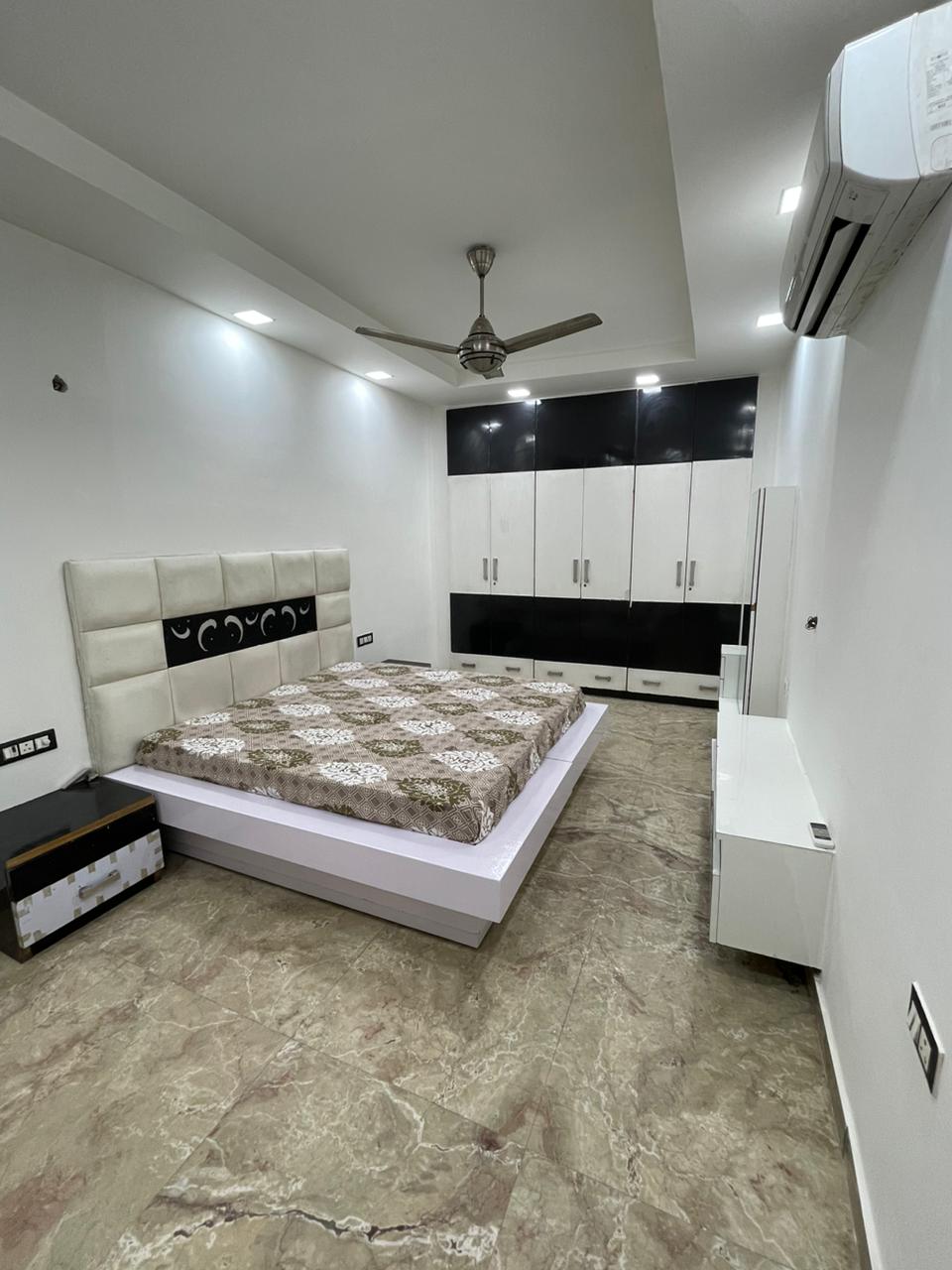 3 BHK Apartment For Sale in Pitampura Hosing 