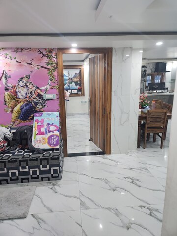 Furnished Amenities in 3 BHK Apartment at Pitampura – for Sale