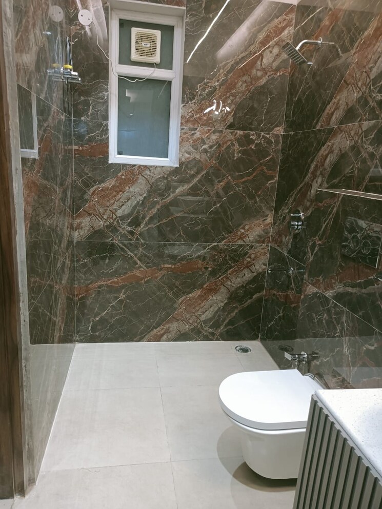 Bathroom, pitampura 3 Bedroom 1200 Sq.Ft. Independent House In Pitampura Delhi 8198442