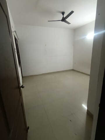 Room in 2 BHK Apartment at Gold Star Homes, Vrindavan Yojna – for Rent