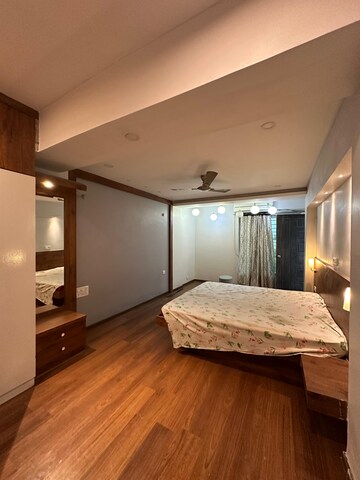 Bedroom in 3.5 BHK Apartment at Hoshangabad Road – for Sale
