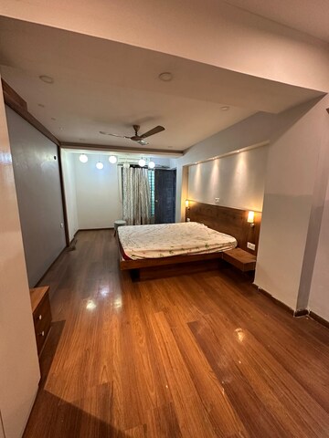 Bedroom in 3.5 BHK Apartment at Hoshangabad Road – for Sale