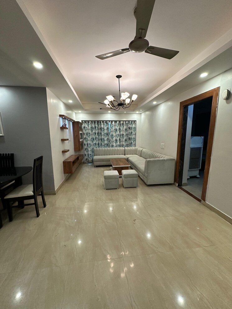 Living Room, hoshangabad road 3.5 Bedroom 1884 Sq.Ft. Apartment In Hoshangabad Road Bhopal 8198526