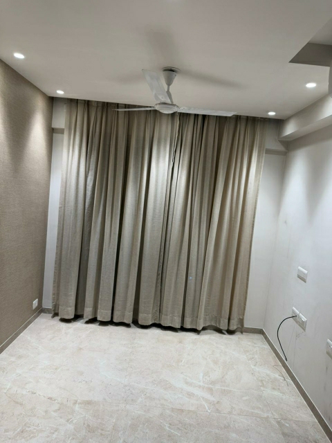 1 BHK Apartment For Sale in Hiranandani Regent Hill