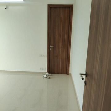 Room in 2 BHK Apartment at Kalpataru Parkcity Sunrise B, Dhokali – for Rent