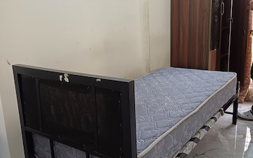 Pg For Rent in Sector 8 Ghansoli