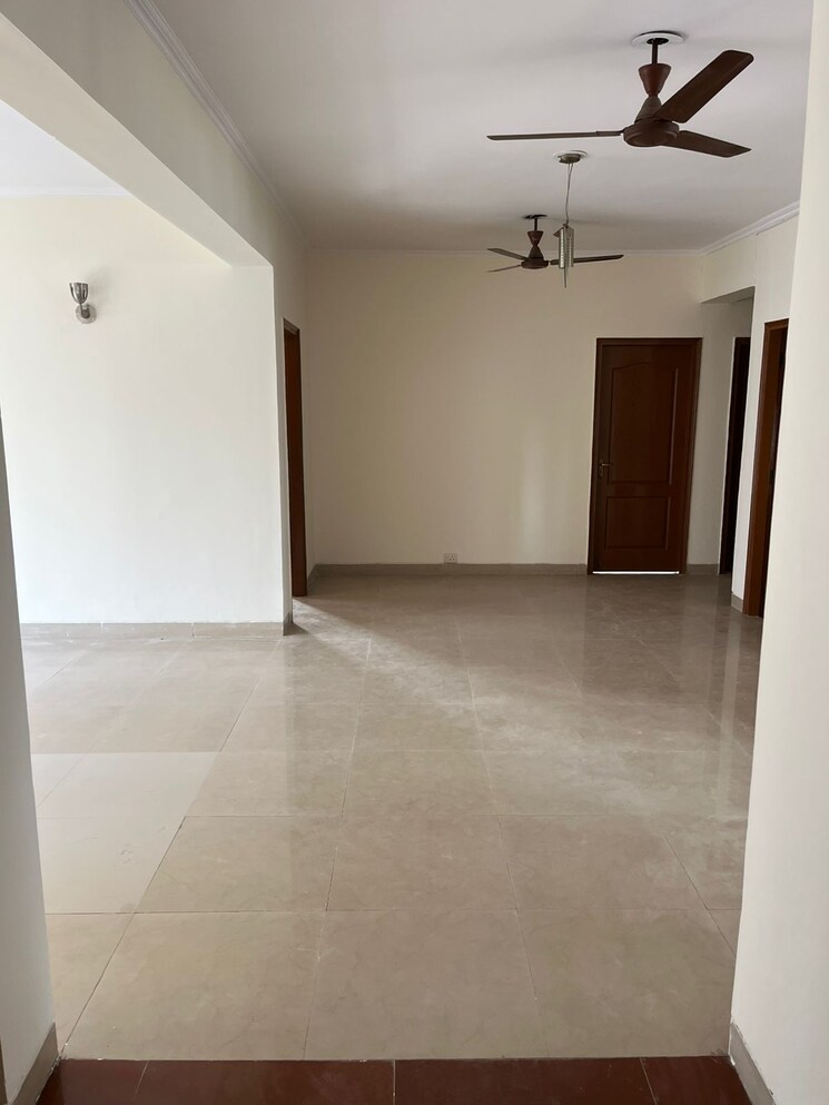 Room, emaar-the-palm-drive-the-sky-terraces 4 Bedroom 3750 Sq.Ft. Apartment In Sector 66 Gurgaon 8198690