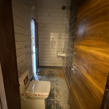 Bathroom in 1 BHK Builder Floor at Patel Nagar – for Rent