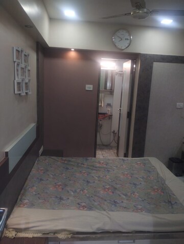 Room in 3 BHK Apartment at Vini Garden, Borivali West – for Rent