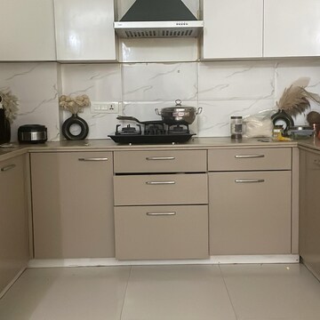 Kitchen in 2 BHK Builder Floor at Sector 52 – for Rent
