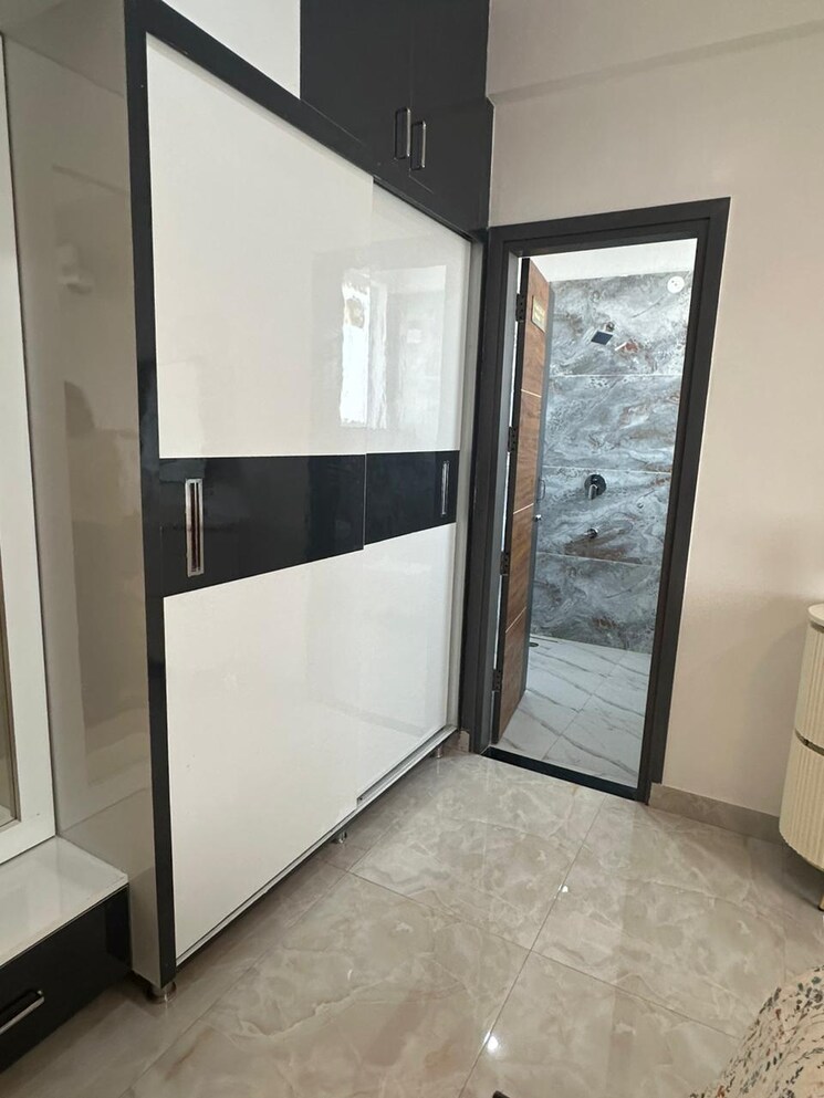 Room, kharar landran road 2 Bedroom 1200 Sq.Ft. Apartment In Kharar Landran Road Mohali 8198800