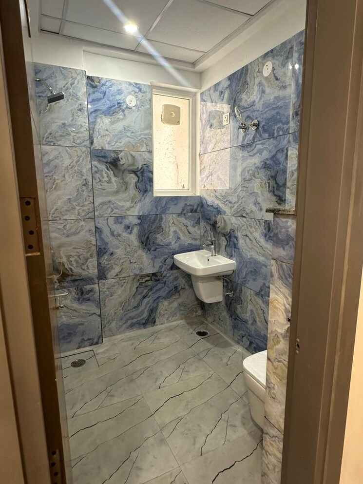 Bathroom, kharar landran road 2 Bedroom 1200 Sq.Ft. Apartment In Kharar Landran Road Mohali 8198800