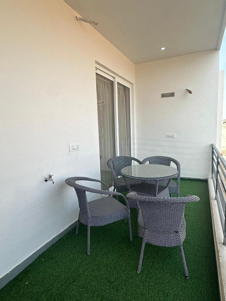 Balcony, kharar landran road 2 Bedroom 1200 Sq.Ft. Apartment In Kharar Landran Road Mohali 8198800