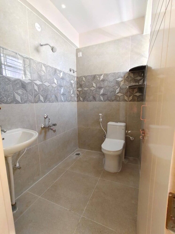 Bathroom, sai-ashish-tower 1 Bedroom 430 Sq.Ft. Builder Floor In Vasai East Palghar 8198810