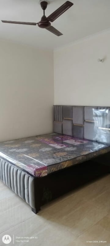 Bedroom in 3 BHK Apartment at Supertech Cape Town, Sector 74 – for Rent