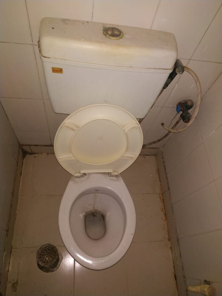 Bathroom, jasola 1 Bedroom 516 Sq.Ft. Apartment In Jasola Delhi 8198827