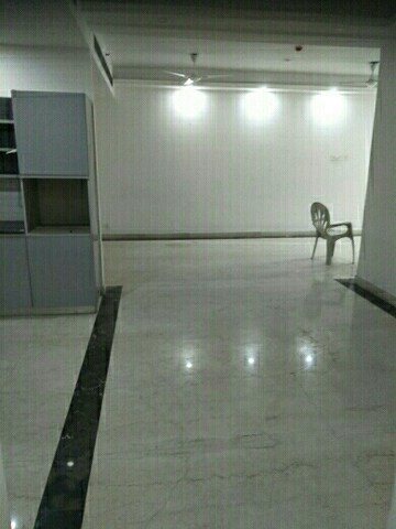 Room in 3.5 BHK Apartment at Supertech ORB, Sector 74 – for Rent