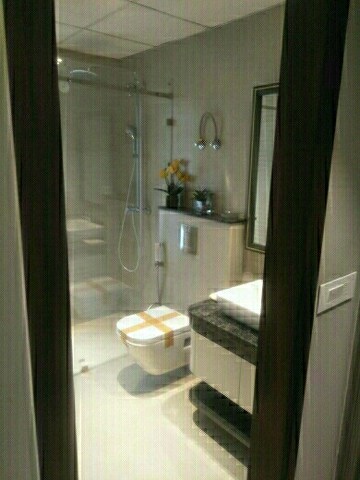 Bathroom in 3.5 BHK Apartment at Supertech ORB, Sector 74 – for Rent
