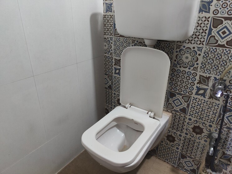 Bathroom, kipl-morya 1 Bedroom 723 Sq.Ft. Apartment In Kasarvadavali Thane 8198857