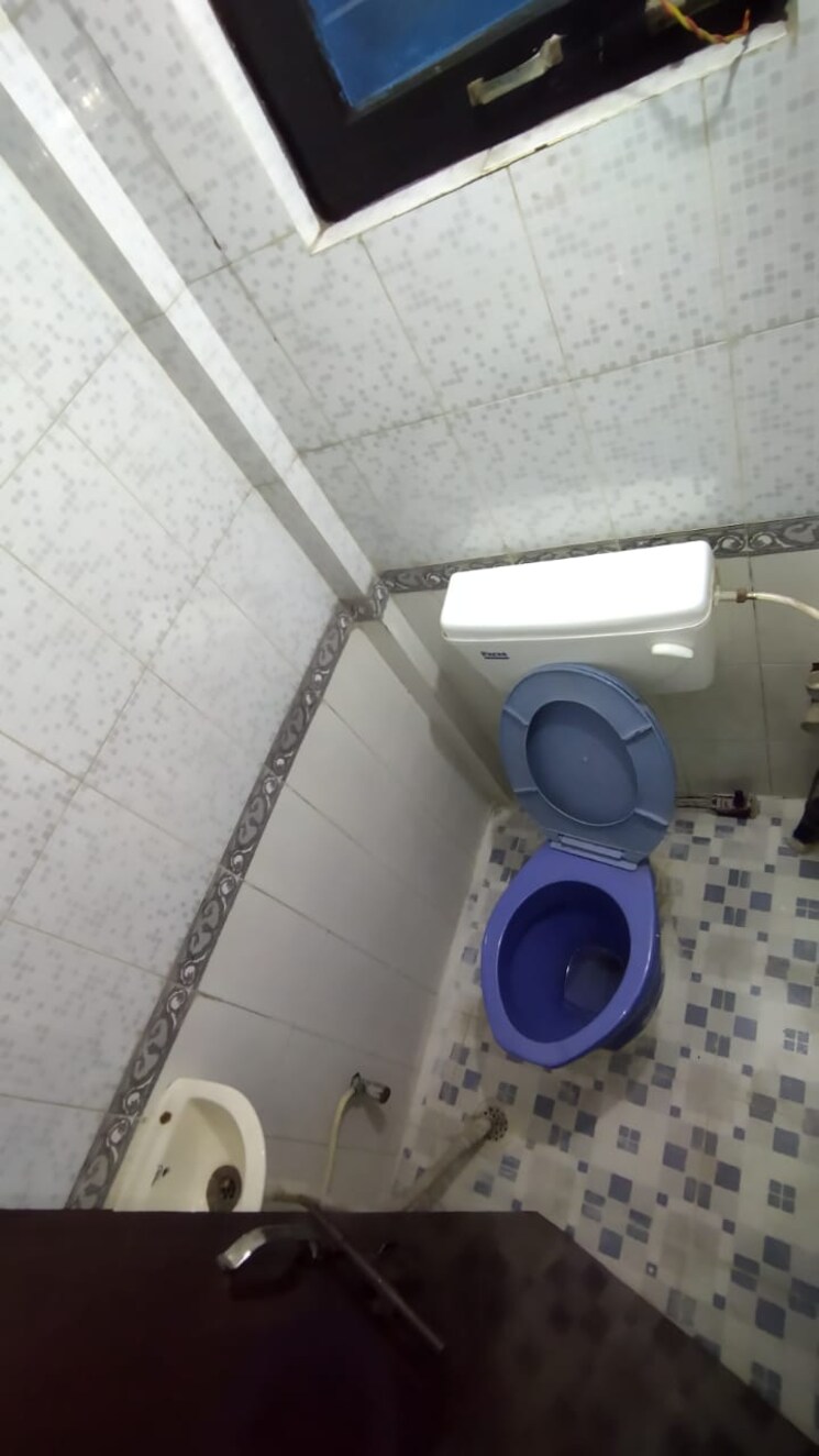 Bathroom, jasola 1 Bedroom 516 Sq.Ft. Apartment In Jasola Delhi 8198933