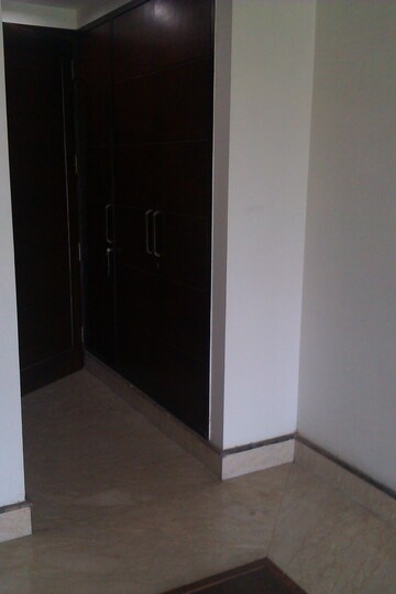 Room in 3 BHK Builder Floor at Jasola Vihar – for Sale