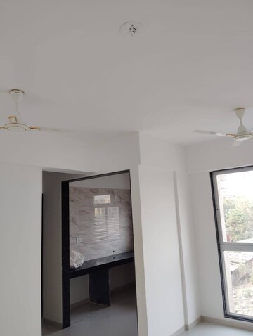 Room in 2 BHK Apartment at Kohinoor Prime, Ulhasnagar – for Rent