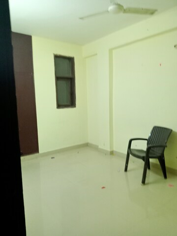 Master Bedroom in 1 BHK Builder Floor at Paryavaran Complex – for Rent