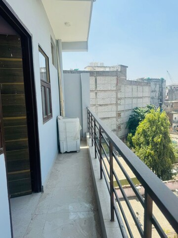 Balcony in 1 BHK Builder Floor at Paryavaran Complex – for Rent