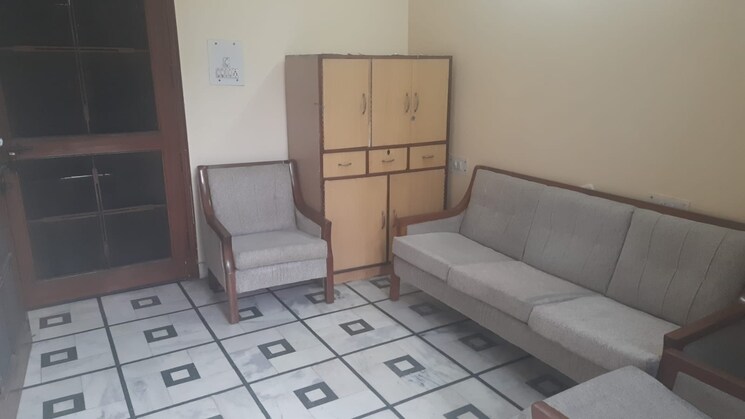 Bathroom, chittaranjan park 2 Bedroom 160 Sq.Yd. Builder Floor In Chittaranjan Park Delhi 8199058