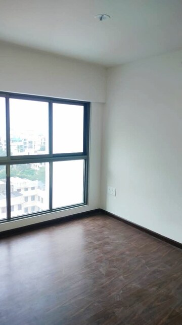 Room in 3 BHK Apartment at Rajesh Raj Infinia, Malad West – for Rent