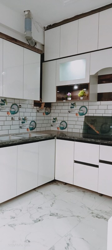 Kitchen in 4 BHK Builder Floor at Sector 72 – for Sale