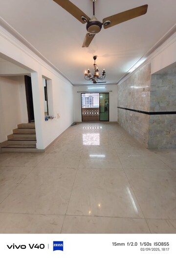 Room in 3 BHK Apartment at Gahlot Majesty and Avenue CHS, Nerul – for Rent