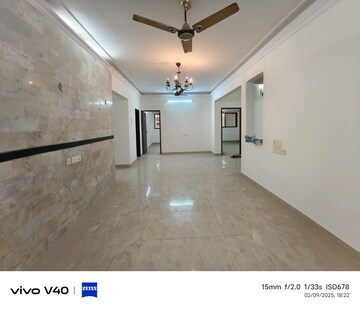 Room in 3 BHK Apartment at Gahlot Majesty and Avenue CHS, Nerul – for Rent